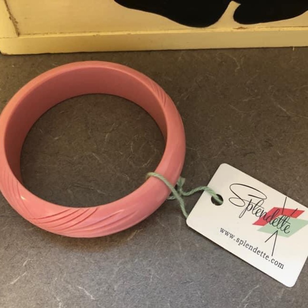 Brand new Pretty Splendette vintage inspired bangle